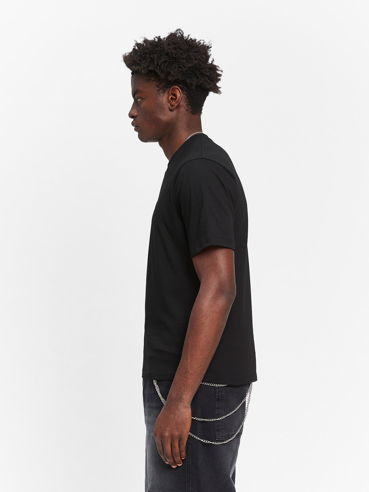 SIGNE FITTED T-SHIRT - BLACK