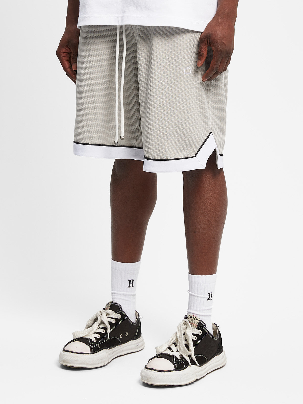 SIGNE MESH SHORTS - FADED GREY