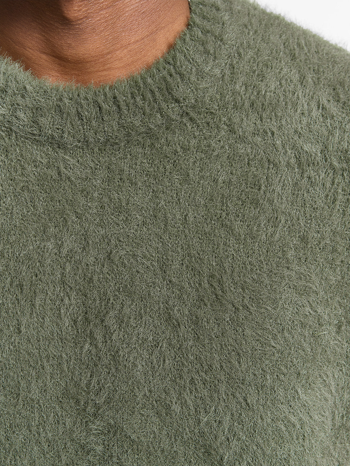 ESSENTIAL FURRY KNIT SWEATER - DARKGREEN