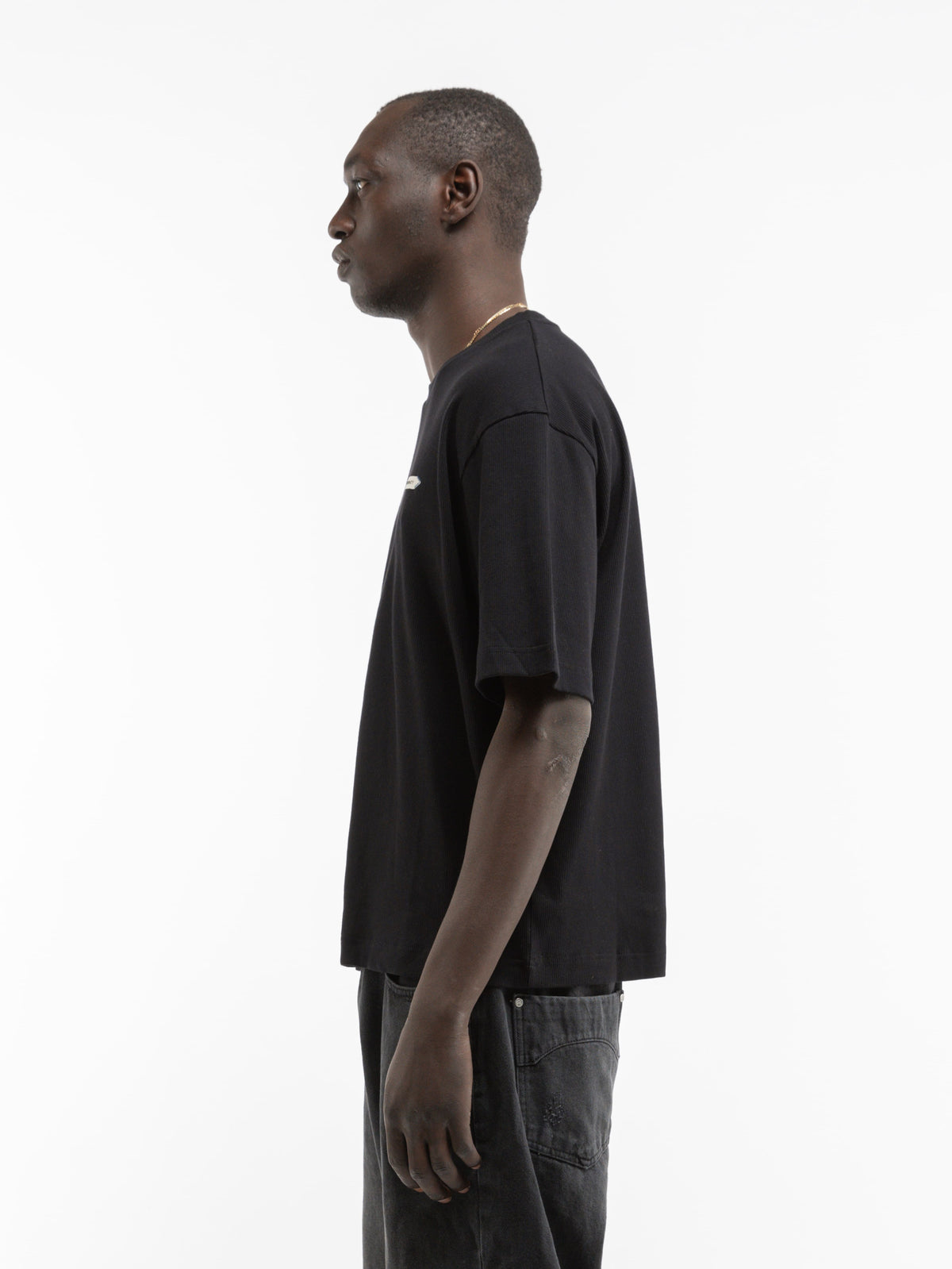 L’ATELIER LINE RIB T-SHIRT - BLACK