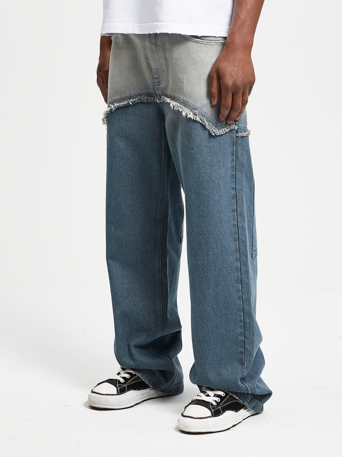 SPRAYED SPLIT DENIM - WASHED BLUE