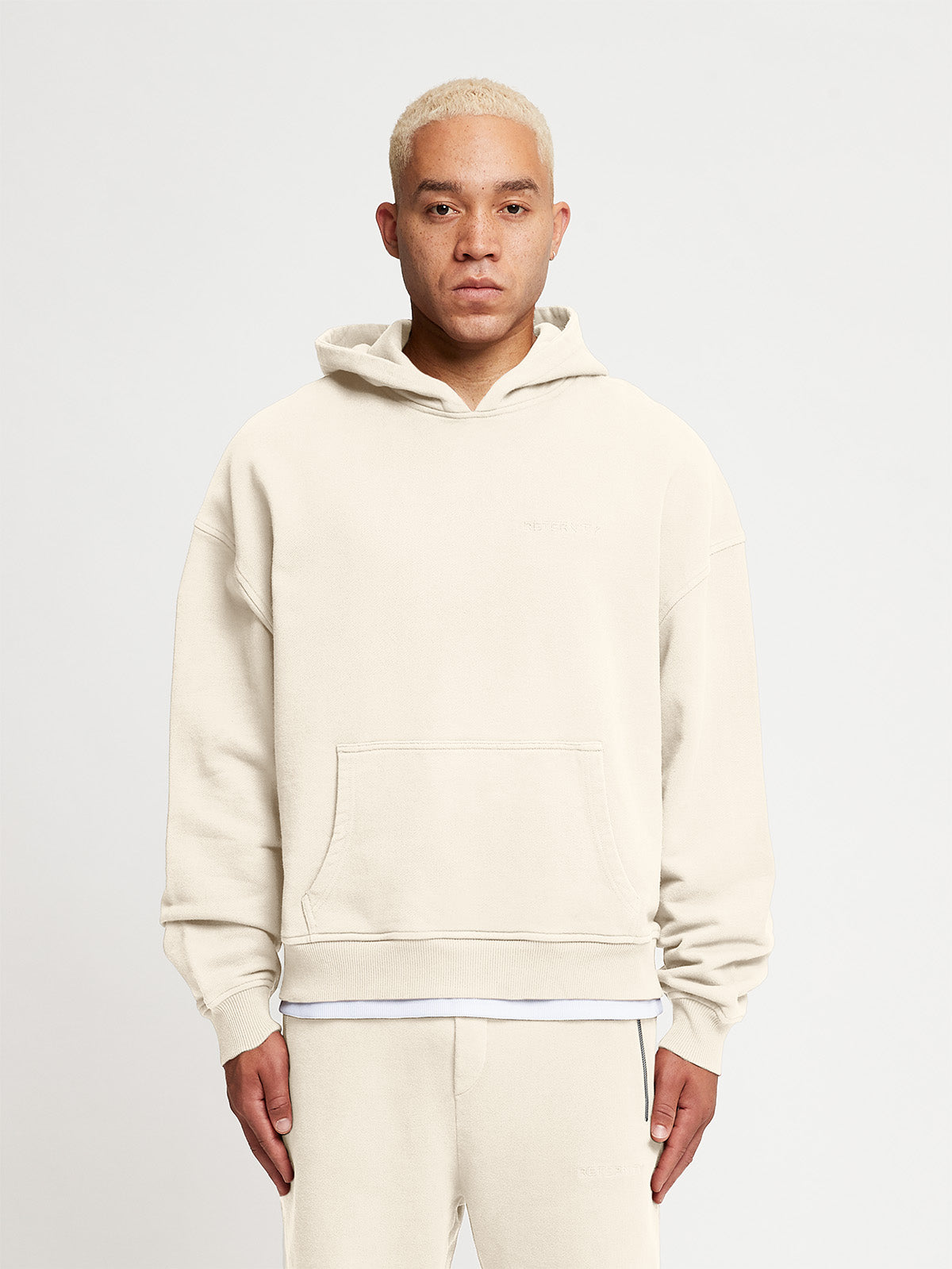 ESSENTIAL HOODIE - CREAM