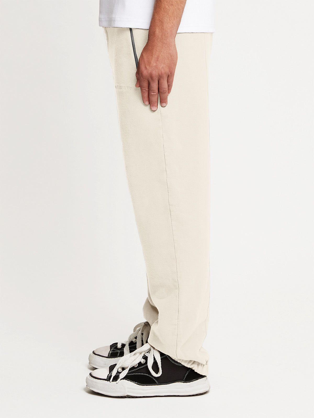 ESSENTIAL SWEATPANTS - CREAM