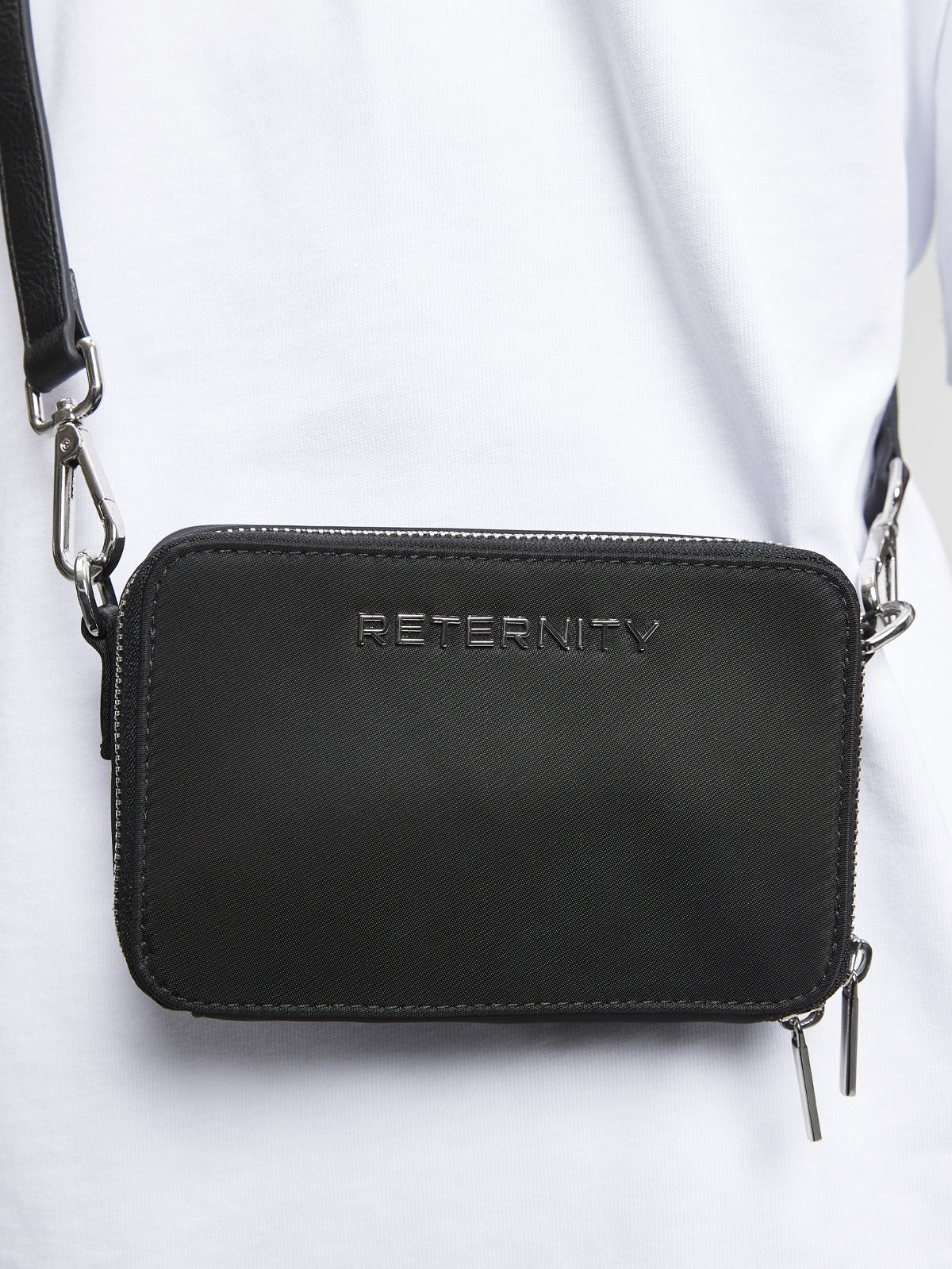 RETERNITY NYLON SHOULDER BAG - BLACK