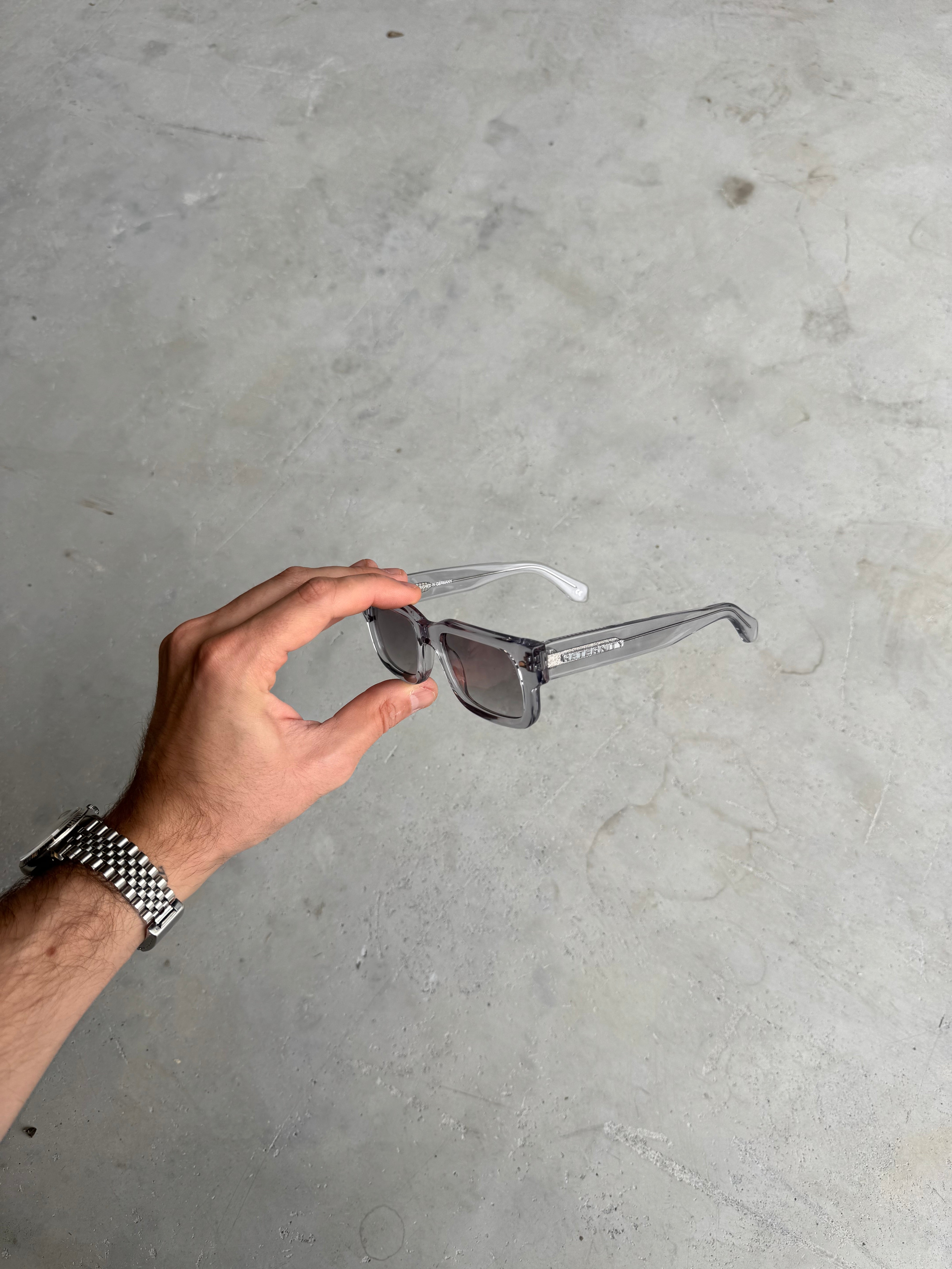 AIMÉE SUNGLASSES - GREY