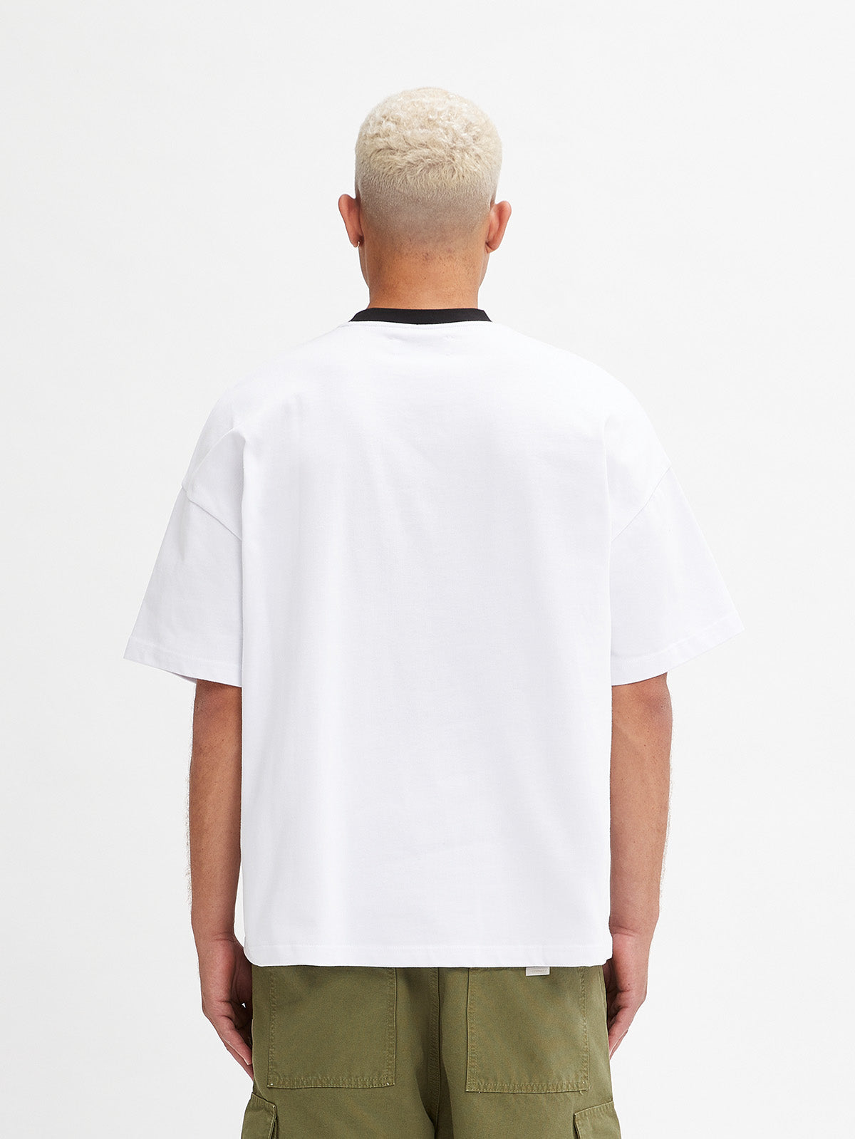 T-SHIRT NOBODYS WATCHING - WHITE/BLACK