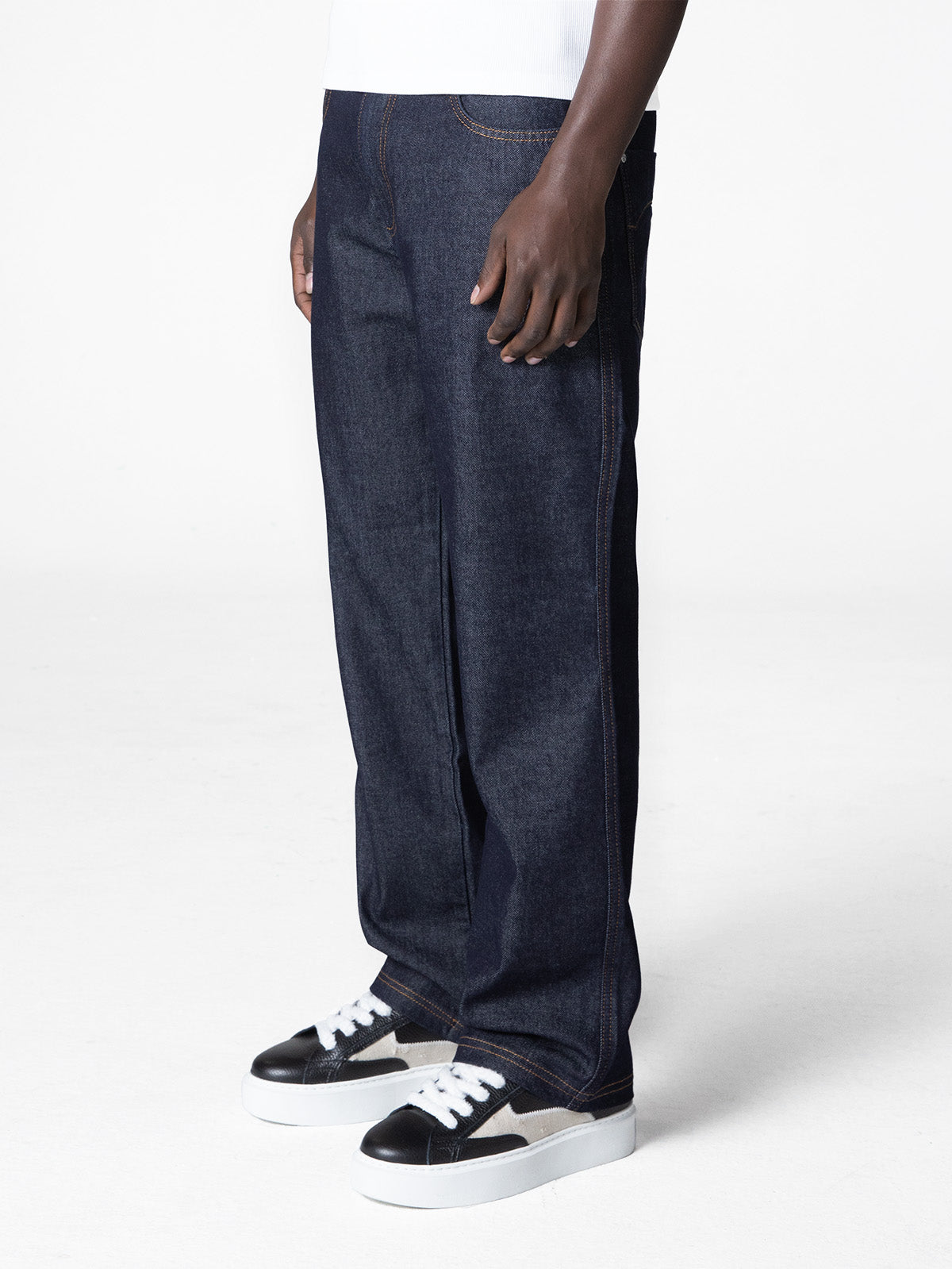 ESSENTIAL STRAIGHT FIT DENIM - RAW INDIGO