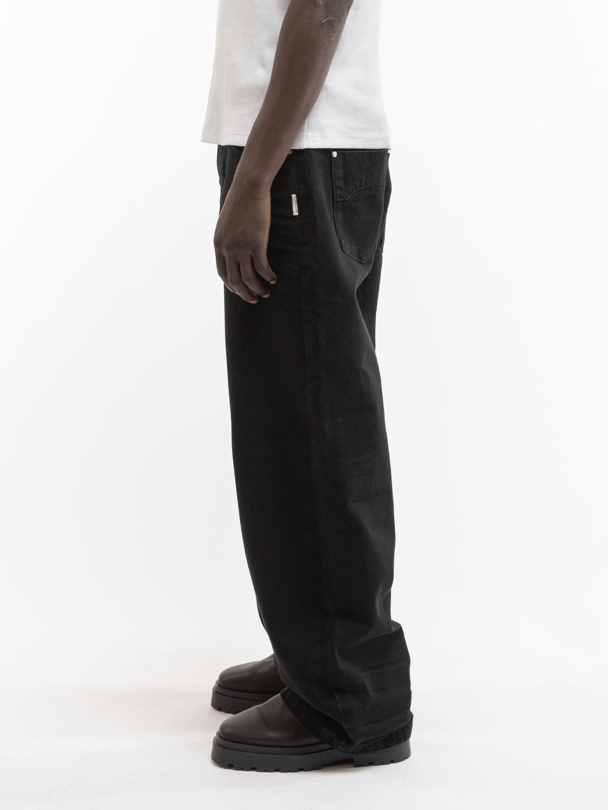 ESSENTIAL BAGGY DENIM - DEEP BLACK