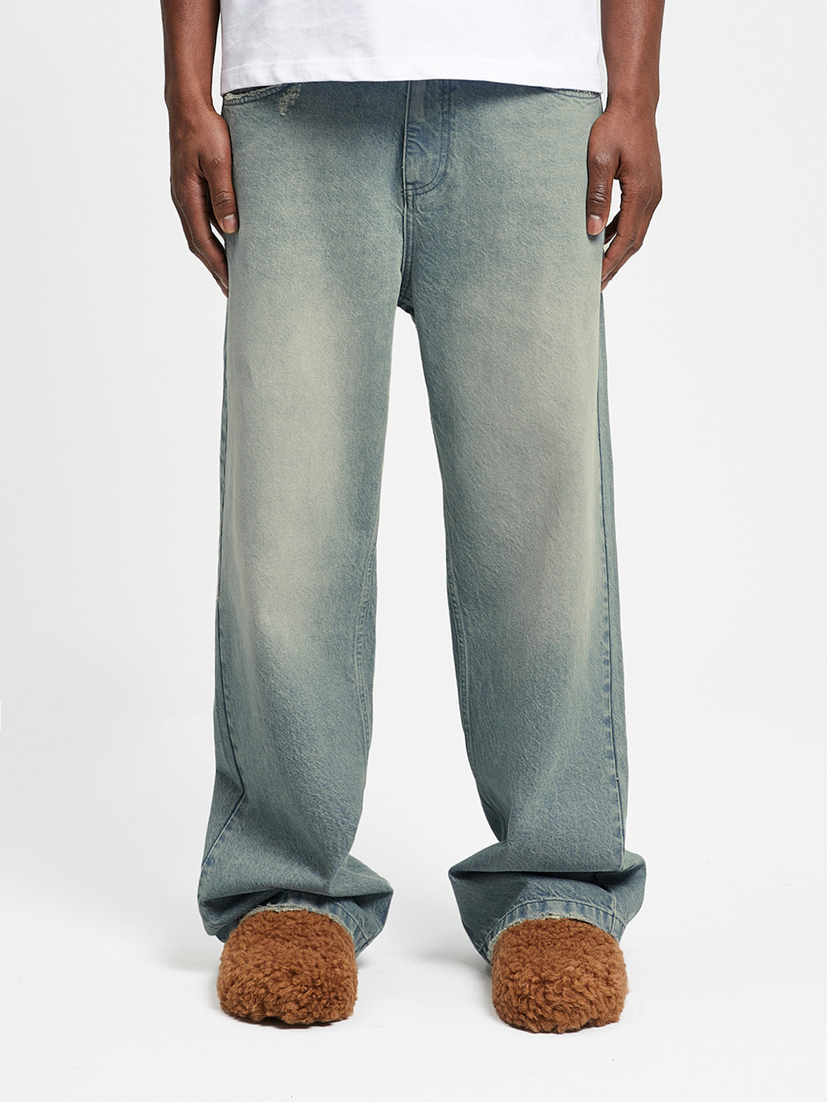 ESSENTIAL STRAIGHT FIT DENIM - LIGHT BLUE