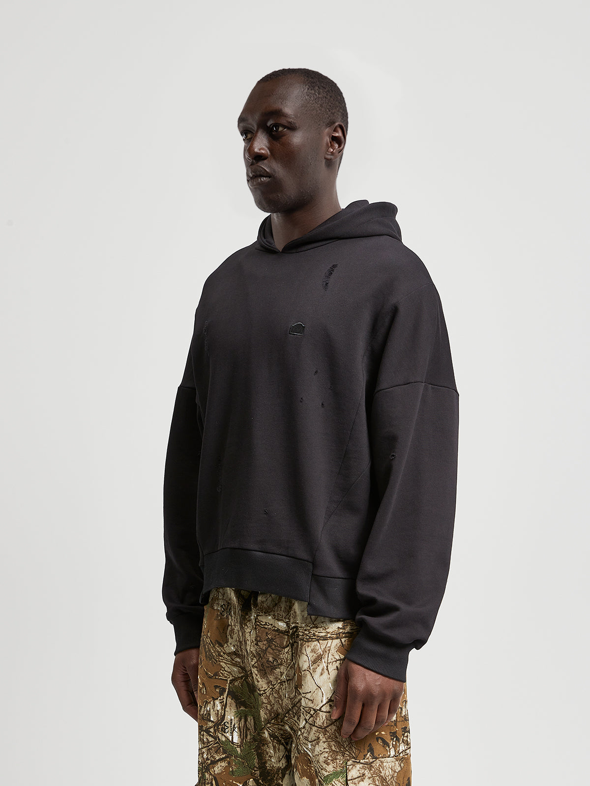 DISTORTED HOODIE - BLACK