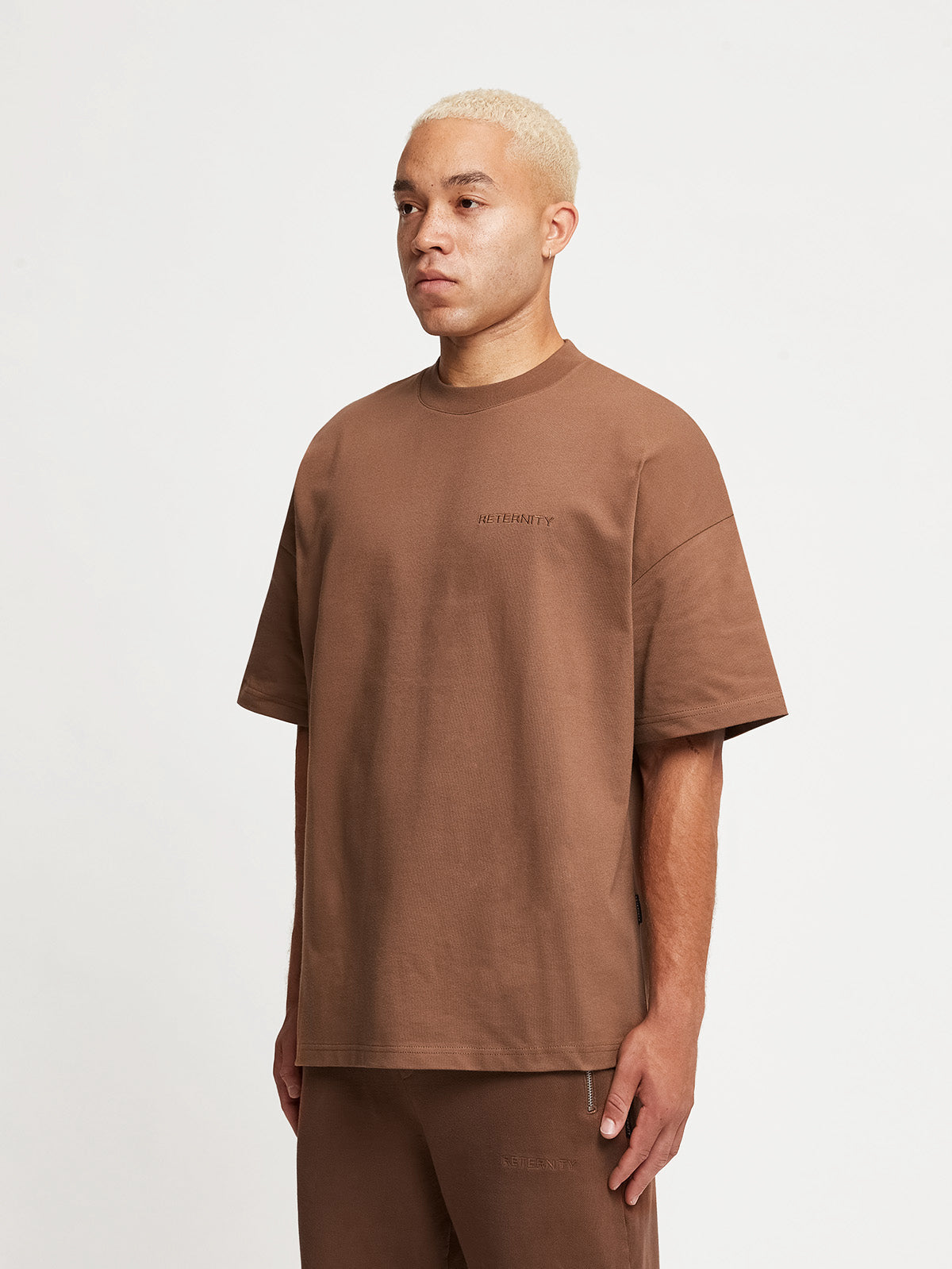 ESSENTIAL T-SHIRT - BROWN