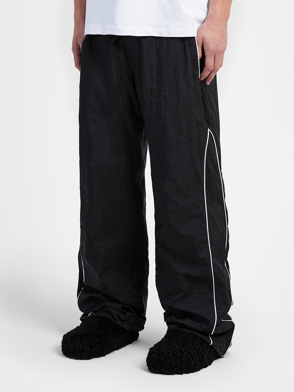 TRACK PANTS - BLACK