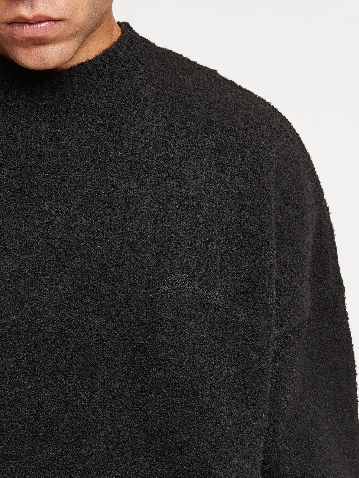 ESSENTIAL KNIT SWEATER - BLACK