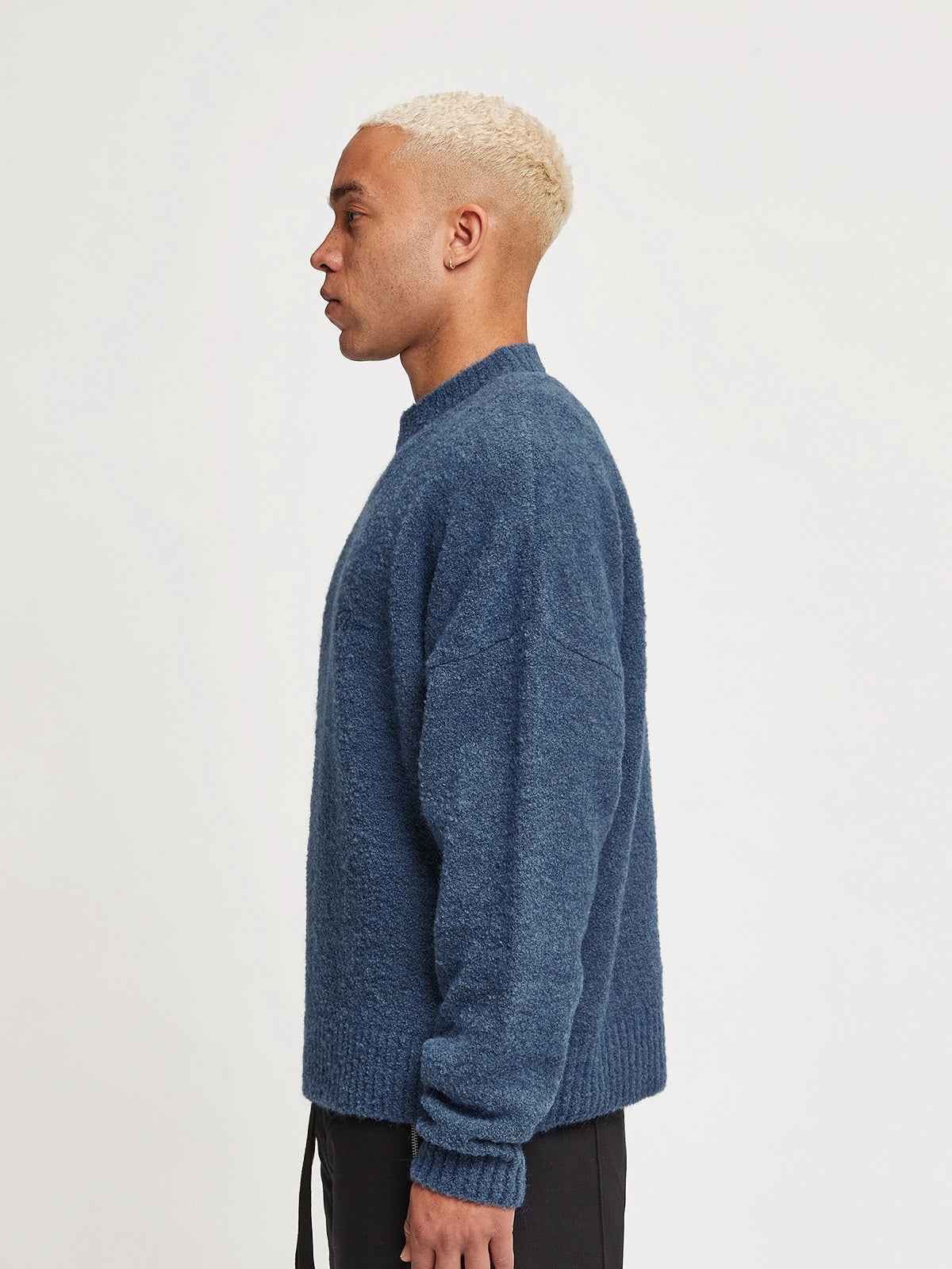 ESSENTIAL KNIT SWEATER - NAVY