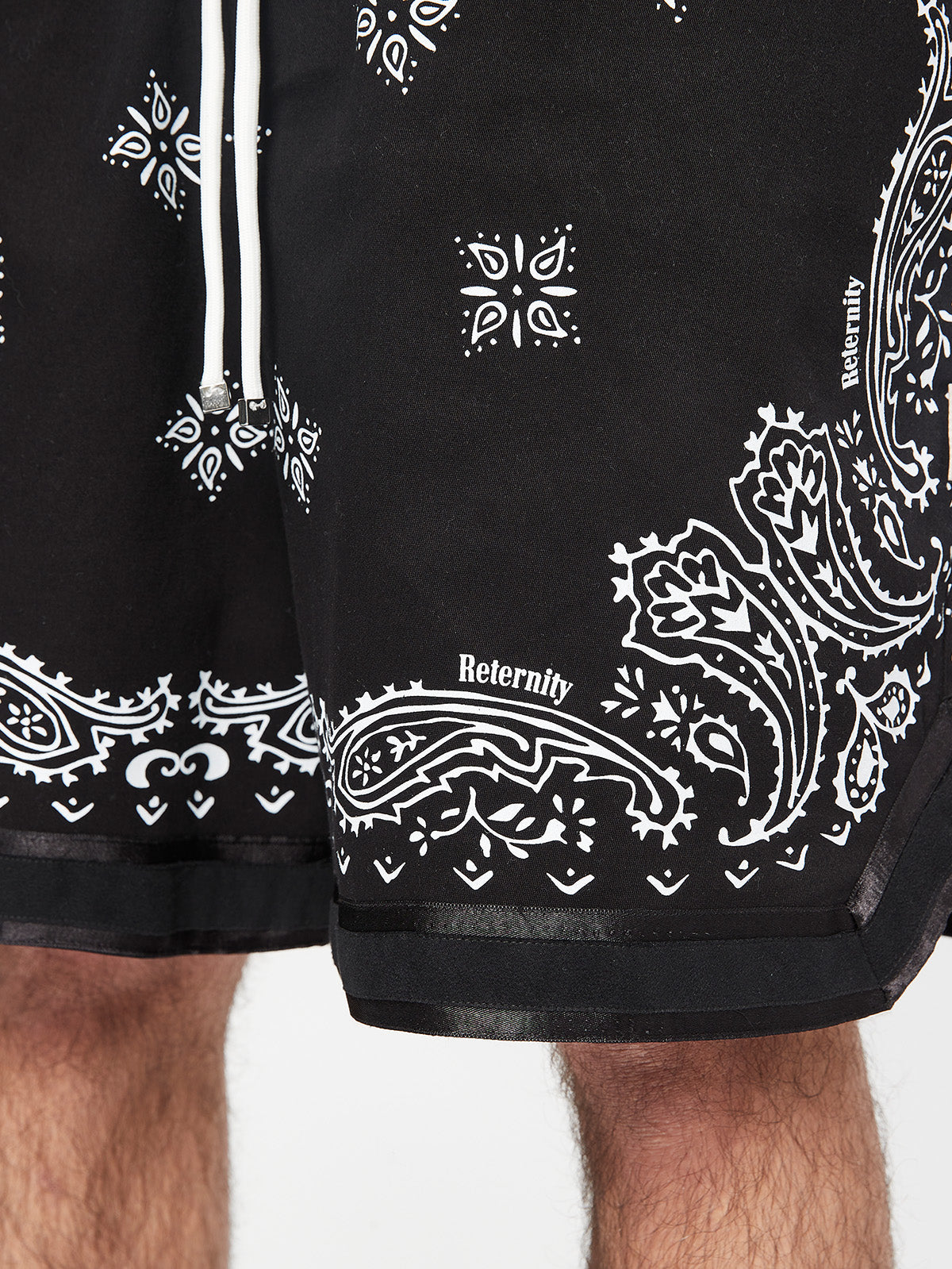 BANDANA SHORTS - BLACK