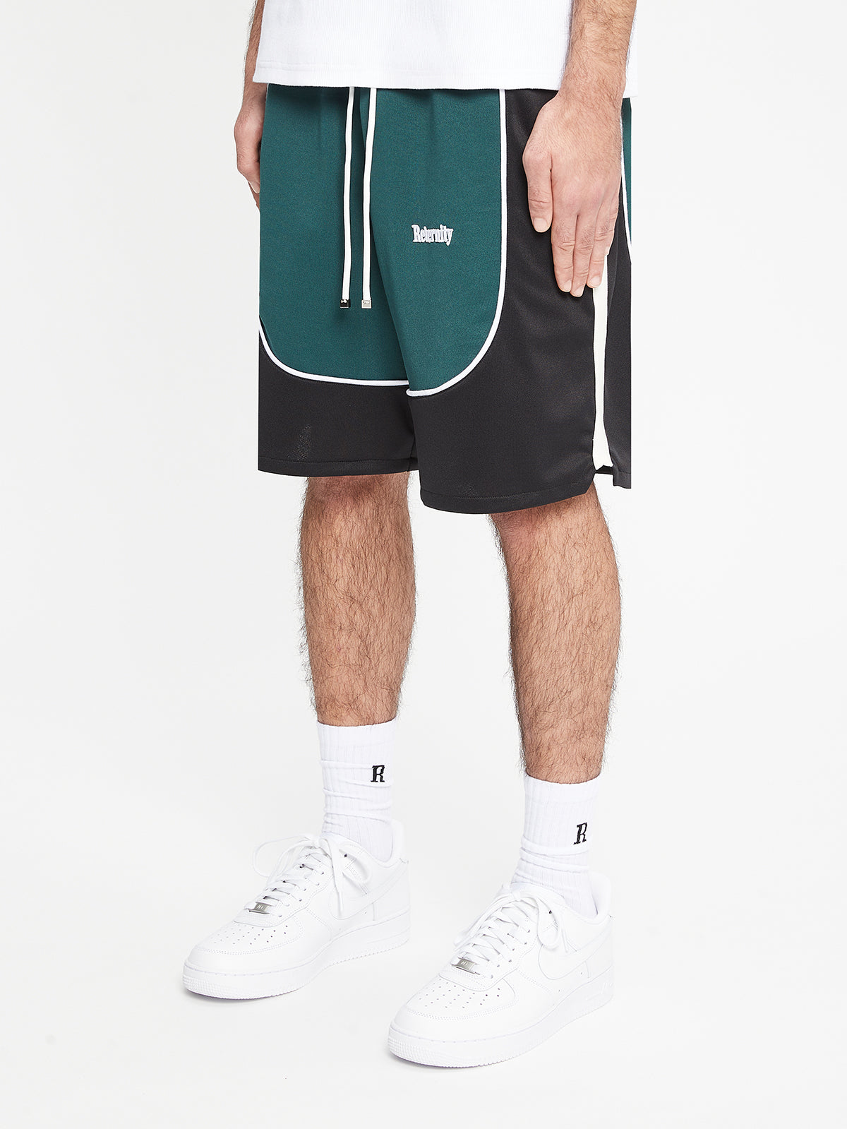 COURT SHORTS - BLACK/SMARAGD GREEN